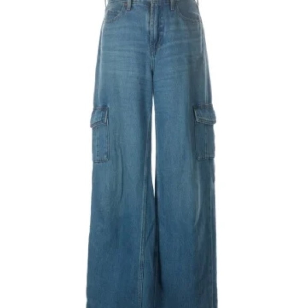 Old Navy Extra High Rise Sky-Hi Wide Leg Cargo Jeans